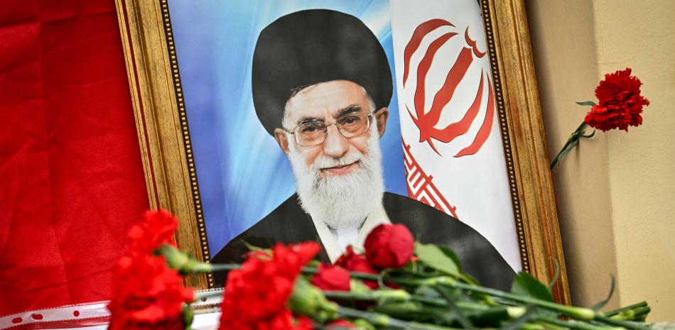 La mujer, de 79 años, se encontraba en estado de coma desde el ataque, apuntó la agencia noticiosa Tasnim.