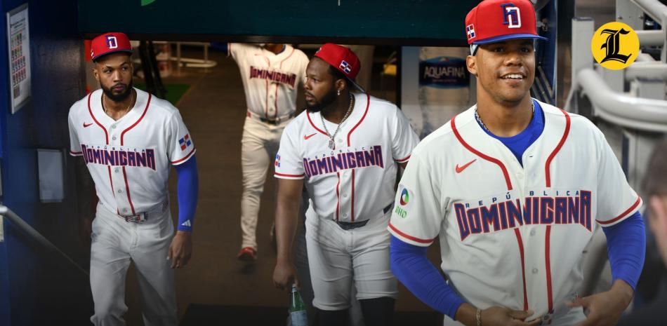 El podcast del fanático se traslada al Loandepot park de Miami, para analizar de cerca el Clasico Mundial de Beisbol 2026.

También le pude interesar estos videos:

Sergio Alcántara: "Vamos a Seguir batallando"
https://www.youtube.com/watch?v=Cscsh42uzF4

Ángel "Aroboy" Santana: "El Escogido es un legado y el legado continúa"
https://www.youtube.com/watch?v=PHQYoT5Wyvw

Miguel Tejada, Coach de Las Águilas Cibaeñas, Armando el Clasico Mundial
https://www.youtube.com/watch?v=K8uUu6SgEtU

10 preguntas rápidas para entender la final entre Escogido y Toros
https://www.youtube.com/watch?v=AxCJoL5clt0

¿Por qué LIDOM anuló un juego entre las Águilas y los Toros?
https://www.youtube.com/watch?v=Z9jH4q-GVbc

Más noticias en https://www.listindiario.com/el-deporte

Suscríbete al canal  https://bit.ly/335qMys

Síguenos
Twitter  https://twitter.com/ElDeporteListin

Facebook  https://www.facebook.com/listindiario 

Instagram https://www.instagram.com/listindiario/