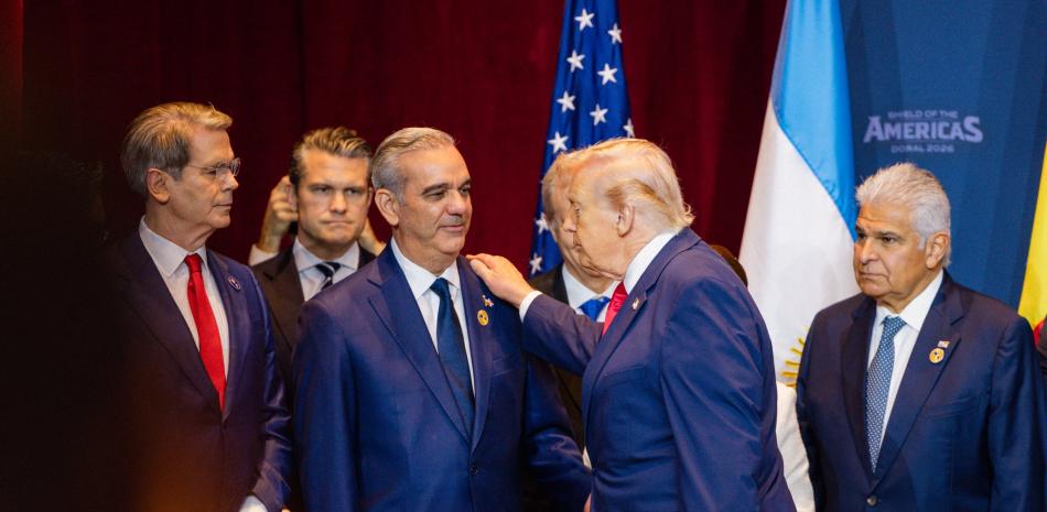 
        Abinader dice sentirse aliviado de que Trump esté a salvo, "después de un cobarde ataque"
    