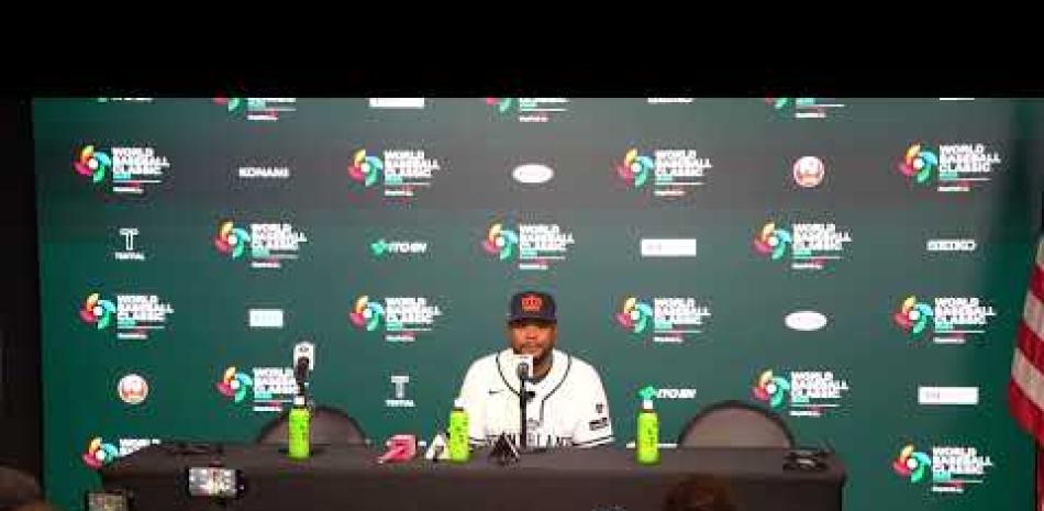 Andruw Jones: el equipo que juega limpio es el que gana

También le pude interesar estos videos:

Sergio Alcántara: "Vamos a Seguir batallando"
https://www.youtube.com/watch?v=Cscsh42uzF4

Ángel "Aroboy" Santana: "El Escogido es un legado y el legado continúa"
https://www.youtube.com/watch?v=PHQYoT5Wyvw

Miguel Tejada, Coach de Las Águilas Cibaeñas, Armando el Clasico Mundial
https://www.youtube.com/watch?v=K8uUu6SgEtU

10 preguntas rápidas para entender la final entre Escogido y Toros
https://www.youtube.com/watch?v=AxCJoL5clt0

¿Por qué LIDOM anuló un juego entre las Águilas y los Toros?
https://www.youtube.com/watch?v=Z9jH4q-GVbc

Más noticias en https://www.listindiario.com/el-deporte

Suscríbete al canal  https://bit.ly/335qMys

Síguenos
Twitter  https://twitter.com/ElDeporteListin

Facebook  https://www.facebook.com/listindiario 

Instagram https://www.instagram.com/listindiario/