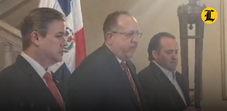 El ministro de Hacienda y Economía, Magin Díaz, afirmó que esas partidas estarán destinadas a proteger a los "sectores más vulnerables".<br /><br />https://listindiario.com/la-republica/gobierno/20260319/gobierno-garantiza-estabilidad-social-economica-crisis-importante-medio-oriente_898599.html