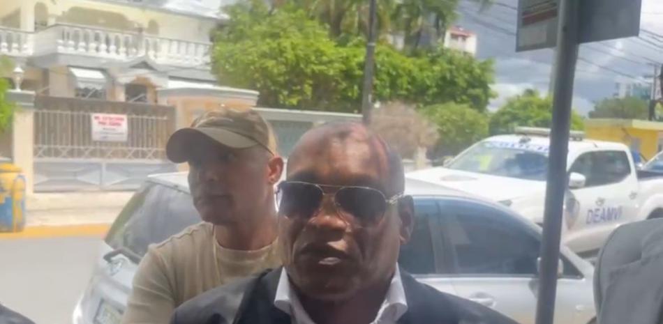 Defensa del coronel Madé desmiente atrincheramiento y alega que fue agredido por Charlizze Hernández