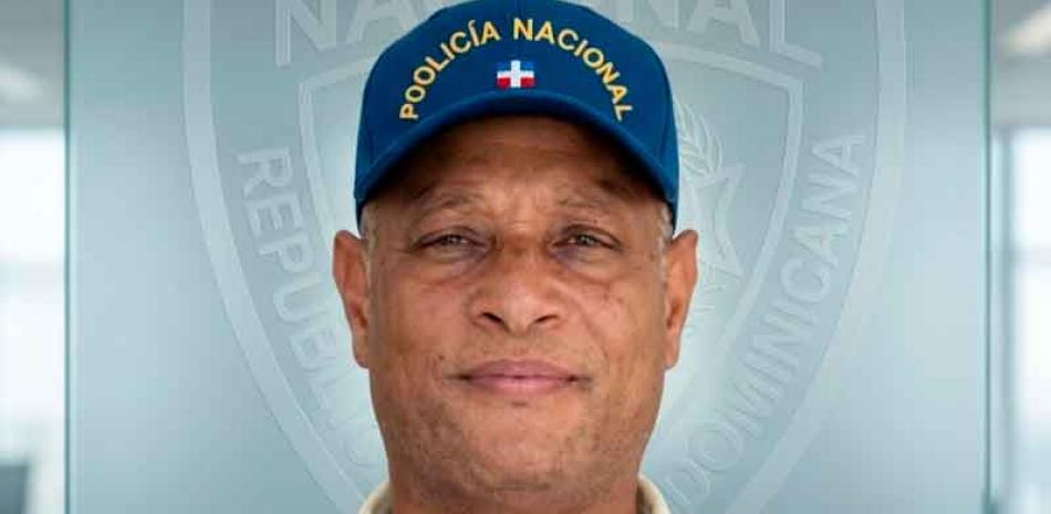 Aplazan media de coerción contra coronel de la Policía que agredió joven en Los Mina