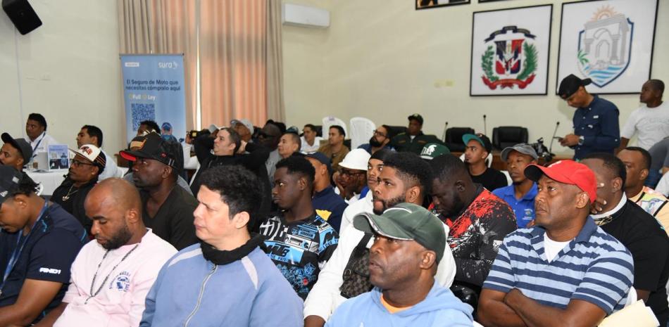 
        Manamoto: primera inciativa de capacitación para motoristas
    