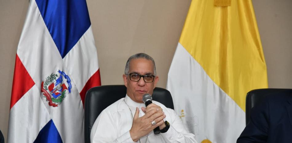 Monseñor Héctor Rodríguez, arzobispo metropolitano