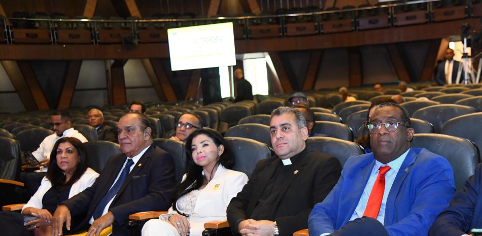 
        UCNE respalda propuesta de pacto contra la violencia y creación de observatorios
    