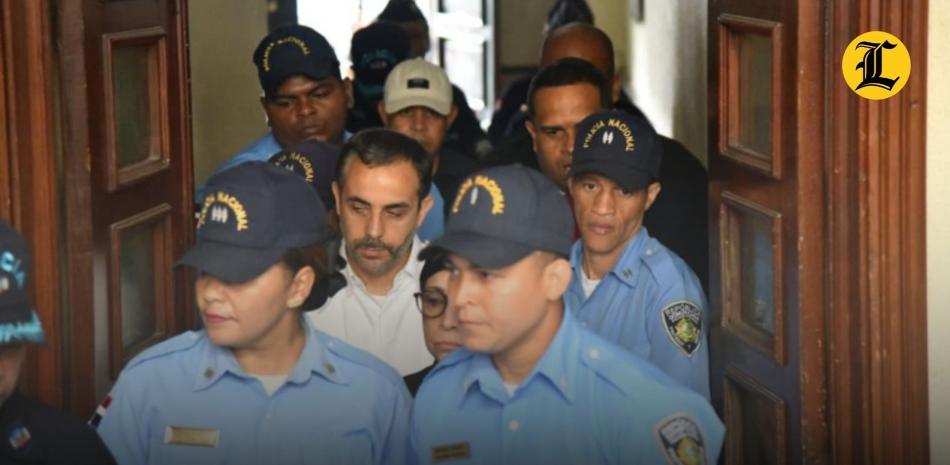 Los representantes legales de 10 víctimas del colapso registrado el 8 de abril del pasado en la discoteca Jet Set explican los argumentos jurídicos que utilizan para conseguir que los hermanos Espaillat reciban una condena de entre tres y 20 años de prisión. <br /><br />https://listindiario.com/la-republica/justicia/20260421/antonio-maribel-espaillat-deberian-condenados-homicidio-voluntario-caso-jet-set_902714.html