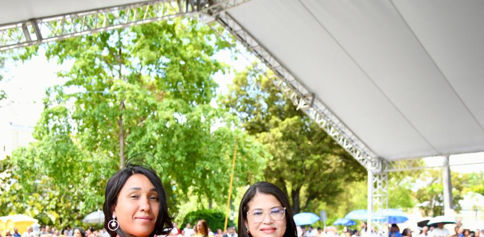 
        La UASD gradúa a 1,874 nuevos profesionales a nivel de grado y 1,123 en postgrado
    