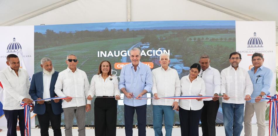 Abinader inaugura Circuito Vial Bajo Yuna y otras obras en el Nordeste