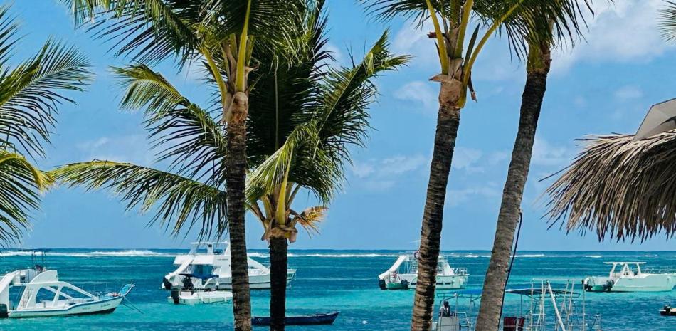 
        Piden regular el caos marítimo en franja de bañistas en playa de Bávaro
    