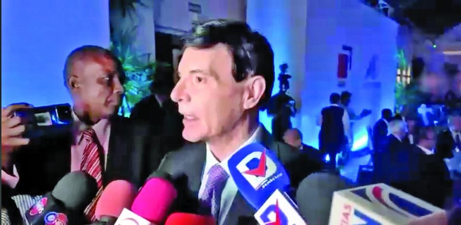 
        Industriales valoran medidas para frenar alzas en los productos de primera necesidad
    