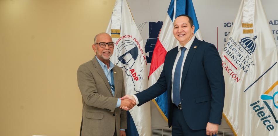 ADP y el Ideice firman convenio de cooperación para fortalecer investigación docente