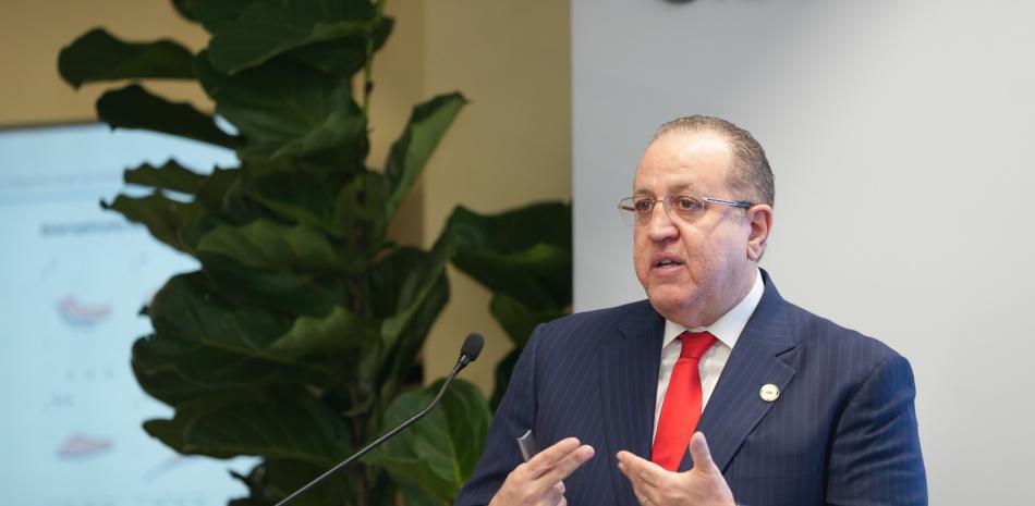 Ministro de Hacienda y Economía, Magín Díaz.