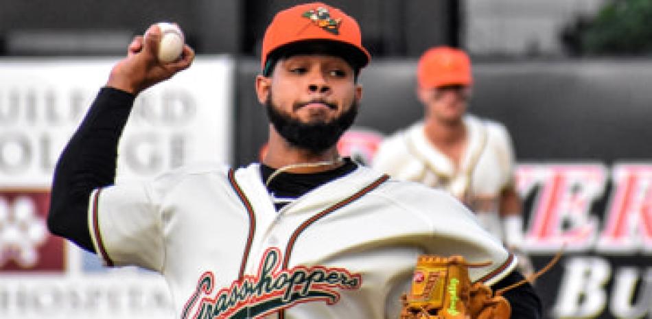 Domingo González estaba lanzando con el Tacoma, filiar Triple A de los Marineros.