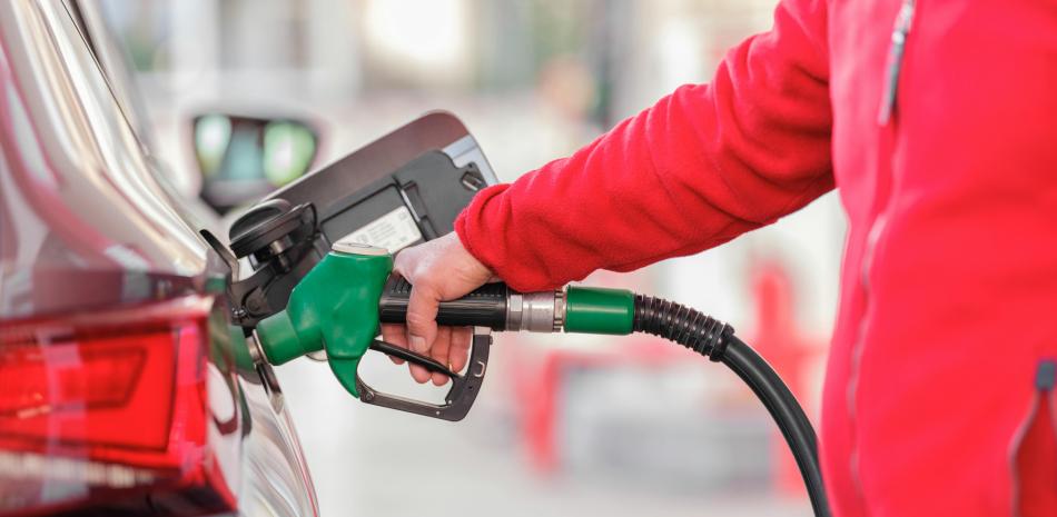 Gobierno anunició otro aumento a los carburantes, esta vez de RD$4 y RD$8.