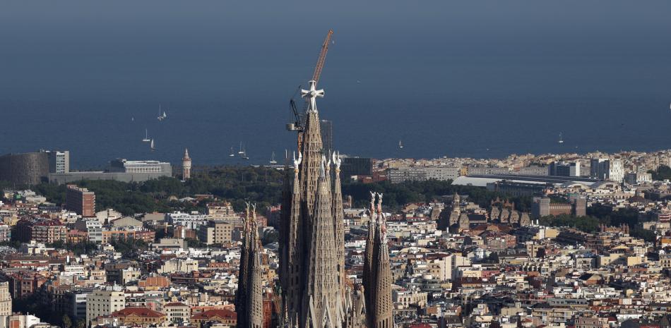 Vista general de la Basílica de la Sagrada Familia, obra del arquitecto español Antoni Gaudí, el 6 de junio de 2026 en Barcelona, antes de la visita del Papa León XIV a la ciudad.