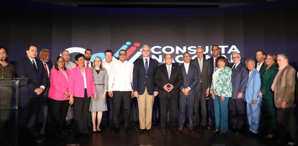 Los ministros Luis Miguel de Camps y Rafael Santos Badía encabezaron la reunión.