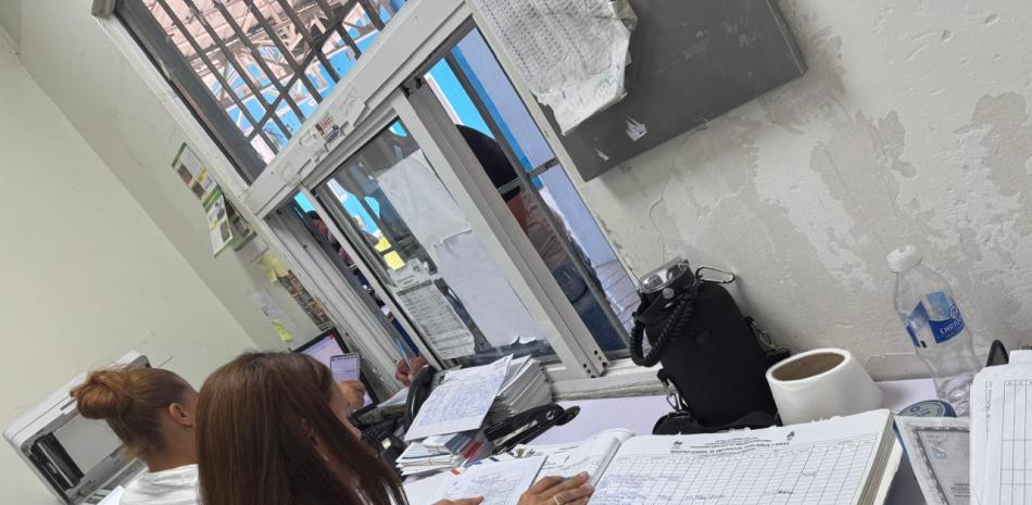 Centro Sanitario: Un puesto de vacunación sin memoria ni automatización