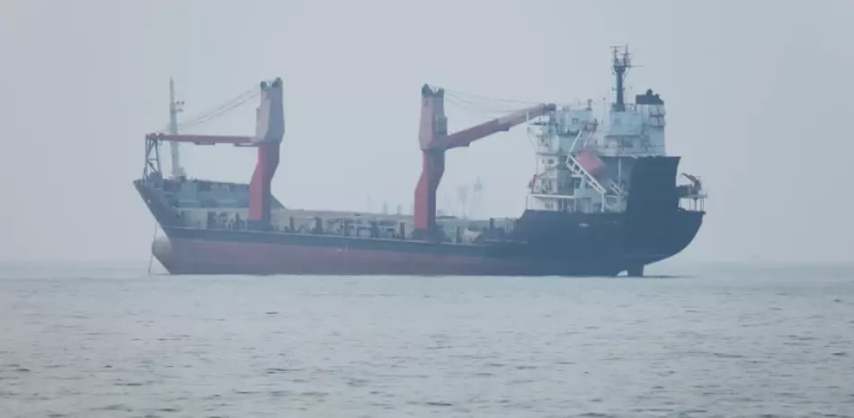 Tensión Global: Irán Cierra el Estrecho de Ormuz ‘Hasta Nuevo Aviso’
