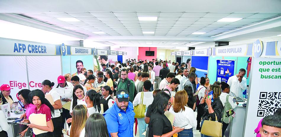 La capacidad de comunicación, trabajo en equipo, resolución de problemas, adaptación al cambio y disposición para aprender figuran entre las competencias más valoradas por los empleadores durante los procesos de selección.