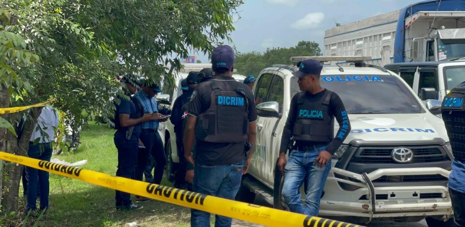 Agentes del Dicrim mientras investigan los casos.