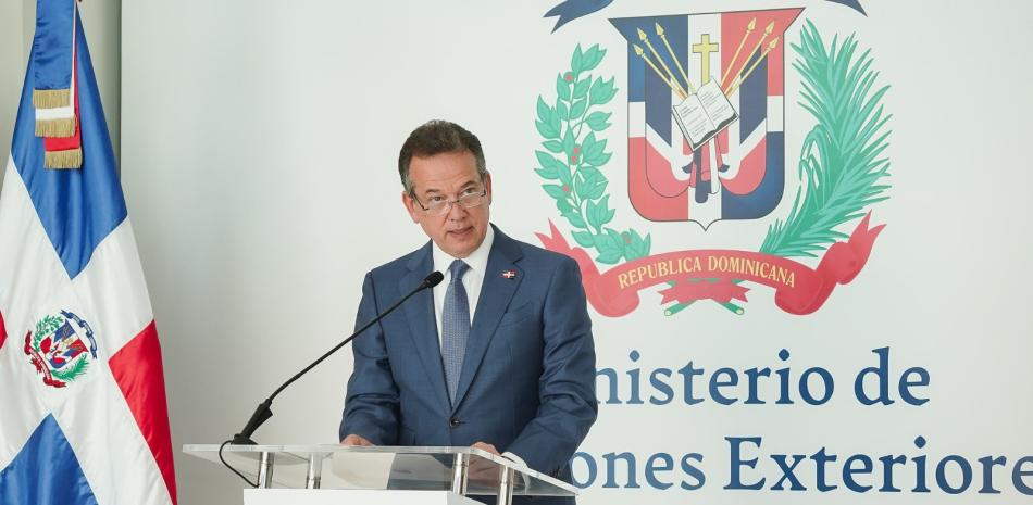 El nuevo ministro de Relaciones Exteriores, Víctor Ito Bisonó.