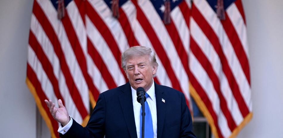El presidente de EEUU, Donald Trump, pronuncia un discurso durante una cena en el Jardín de las Rosas de la Casa Blanca, en Washington, DC, el 2 de septiembre de 2026