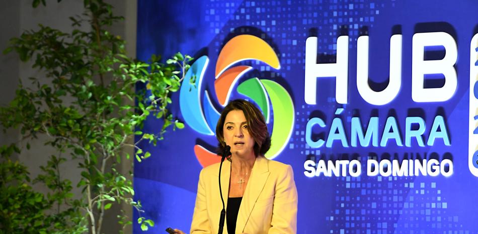 Ofrecerá 50,000 becas para capacitación de Inteligencia Artificial