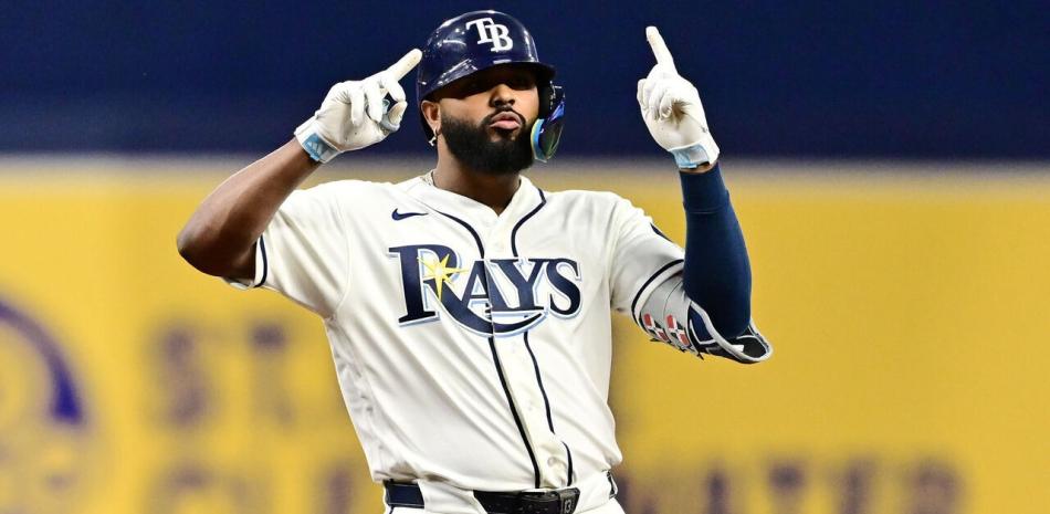 Walk hits home 40 to leave Houston on the ground and send Tampa to the playoffs