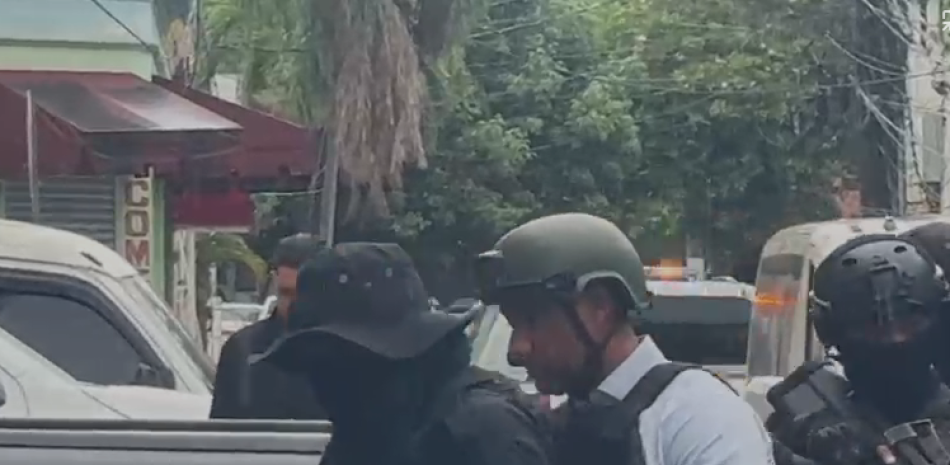 Los allanamientos iniciaron en la madrugada de este viernes.