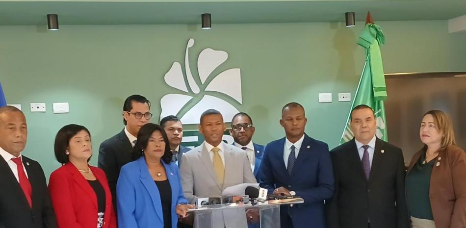 Fuerza del Pueblo acusa al Gobierno de incumplir promesa sobre tarifas de carburantes