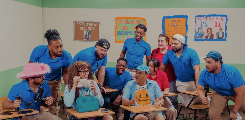 El espacio de humor digital La Pública anuncia su retorno a los escenarios con un espectáculo en vivo