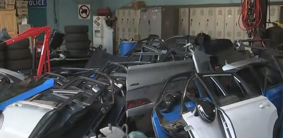 Policía de Filadelfia desmantela taller clandestino vinculado al envío de autopartes hacia la República Dominicana