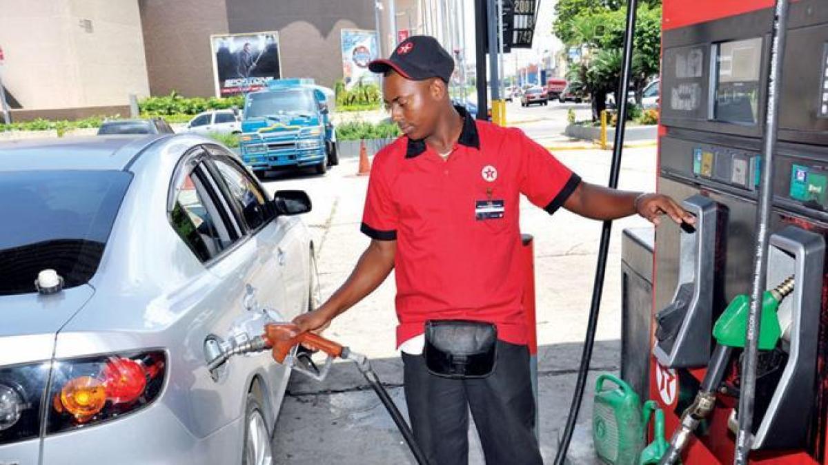 En ocho días precio de combustibles aumentaron entre RD$ 15 y RD$ 95