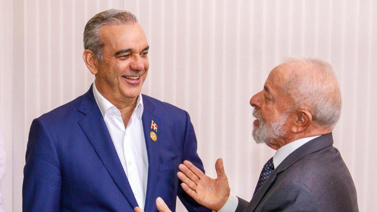 Abinader felicita a Lula tras su victoria electoral en Brasil