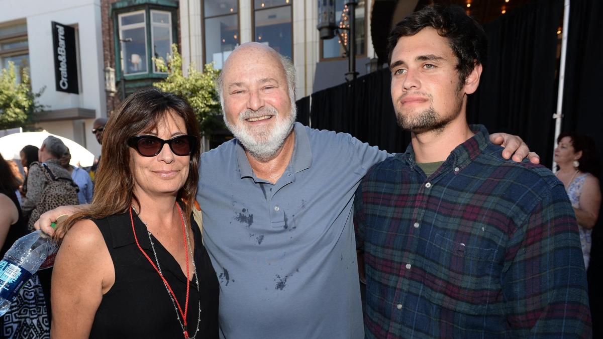 Posponen hasta septiembre el juicio contra Nick Reiner por el asesinato de sus padres