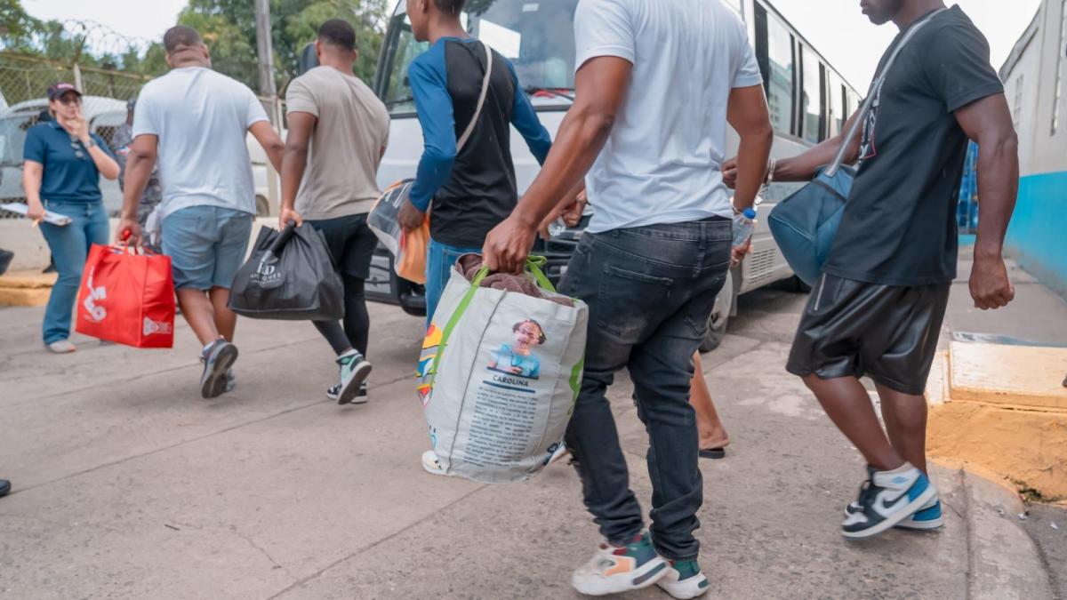 Trasladan 400 presos de La Victoria a Las Parras y completan el 50% de su capacidad