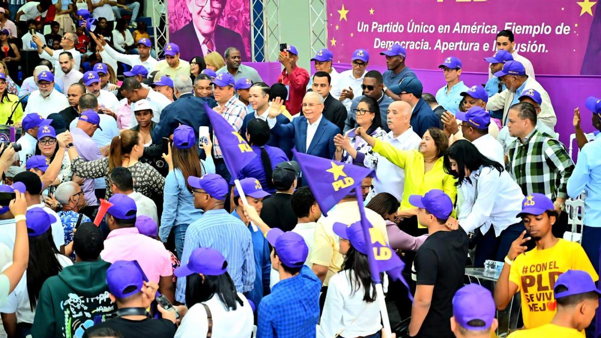 Danilo Medina descarta alianzas y dice que “el PRM va para fuera y será el PLD que lo sacará”