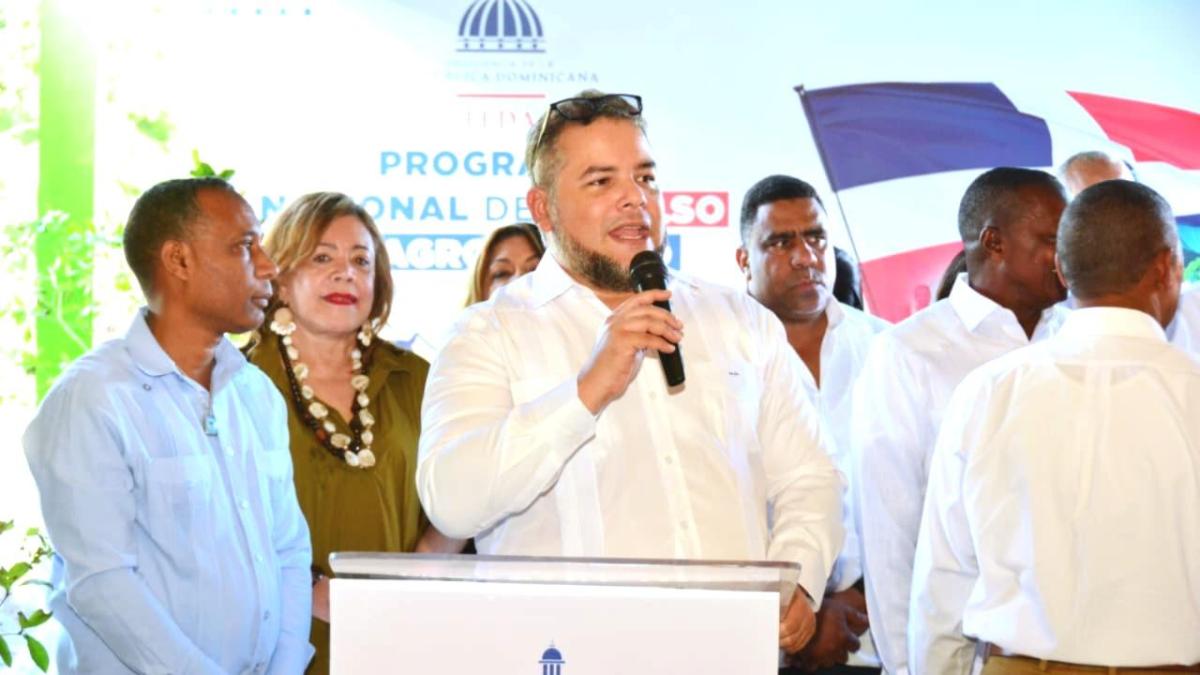 Abinader dice que investigan denuncia en contra de Hecmilio Galván, director del FEDA