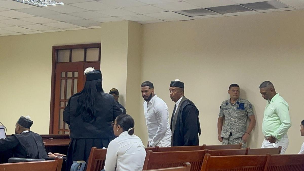 Aplazan otra vez audiencia de Wander Franco y Vanessa Chevalier