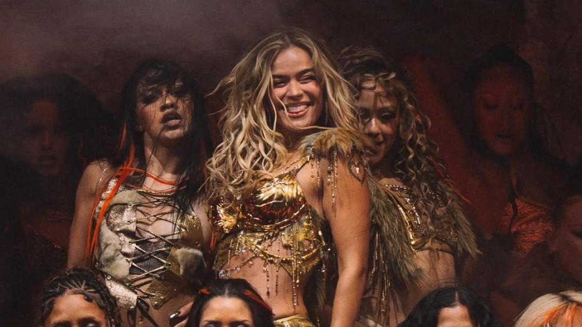 La cantante colombiana Karol G anuncia nueva gira tras hacer historia en Coachella