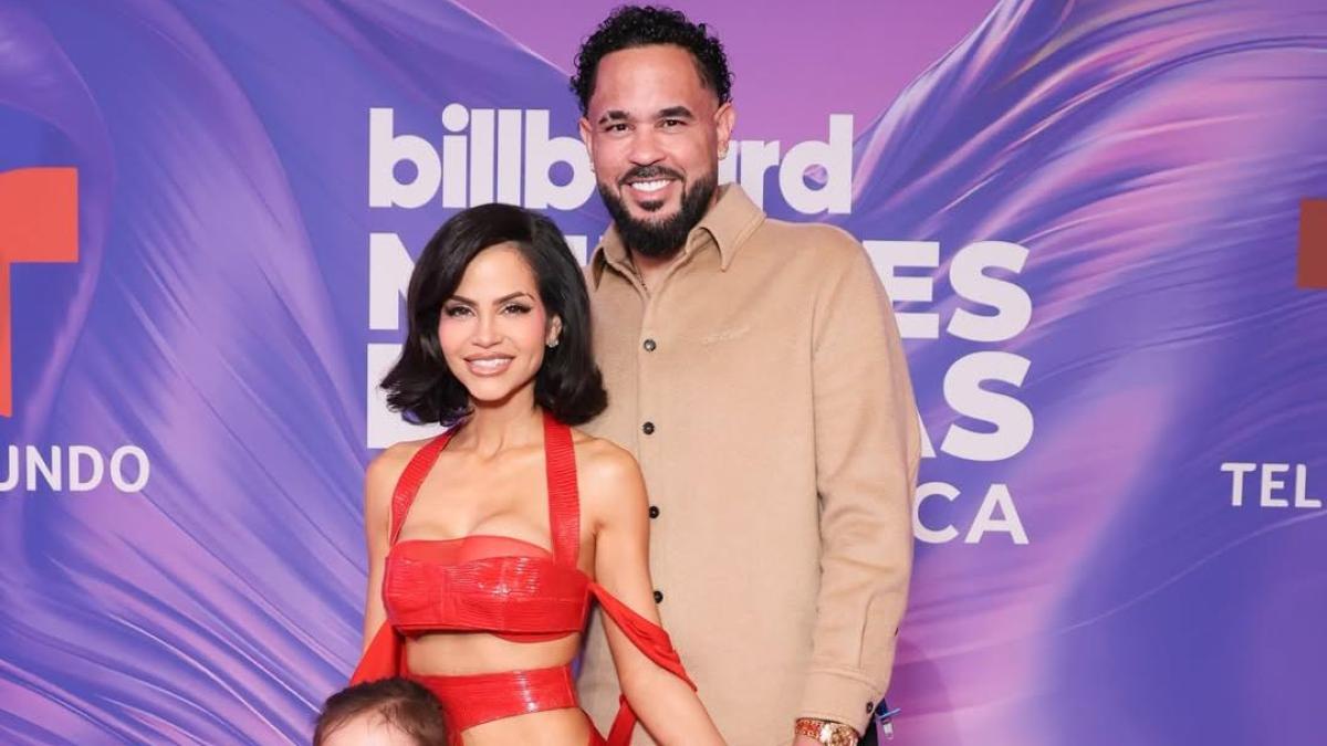 Raphy Pina le responde a quienes critican que lleve a su hija de 4 años a premiaciones