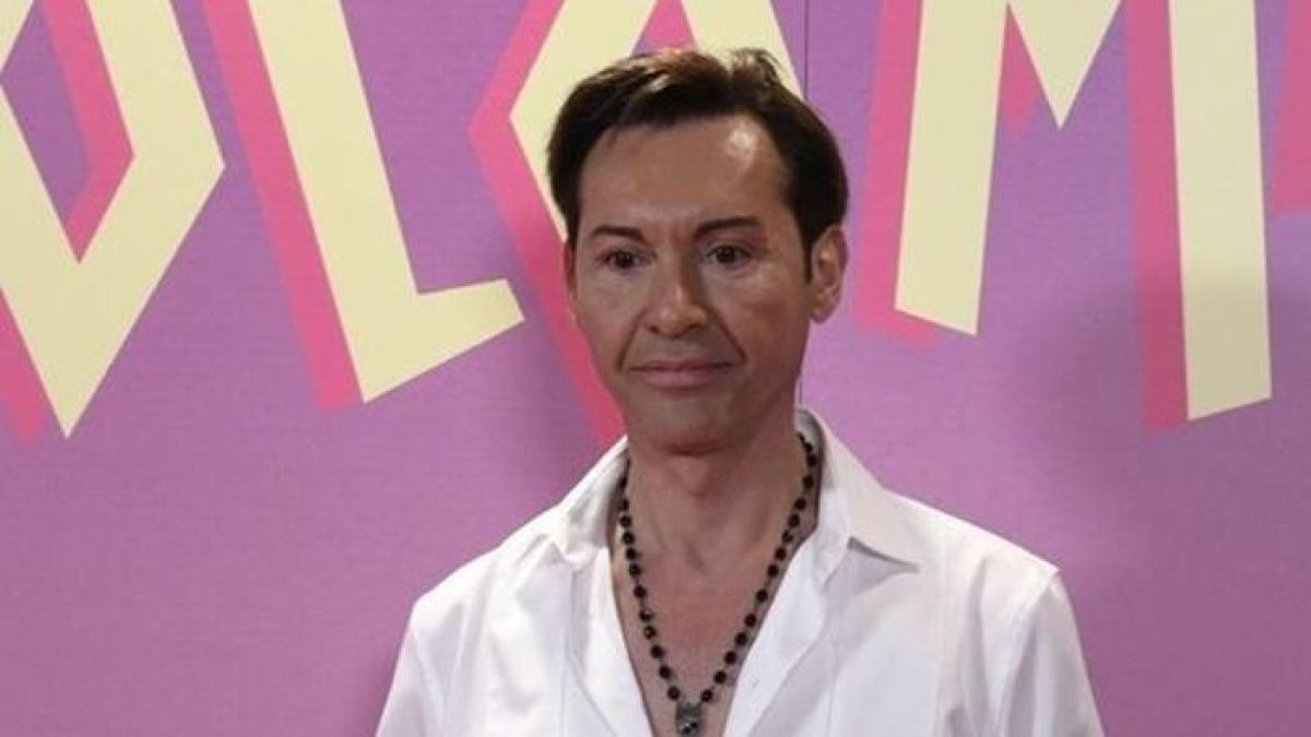 El cantante español Manuel Arjona muere a los 58 años mientras dormía