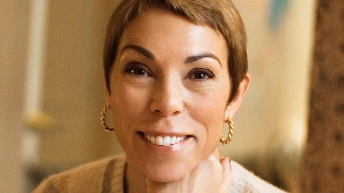 Mathilde Favier, ejecutiva de Dior, fallece en accidente de tránsito junto a su novio