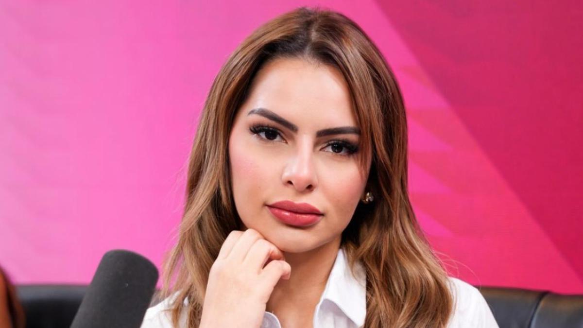 Comunicadora Carmencita Vilchez denuncia que es acosada y amenazada por un indigente cerca de su casa