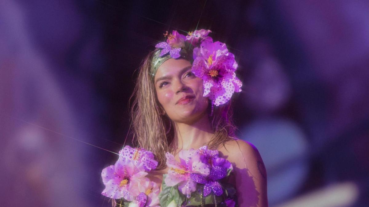 Karol G anunció una donación de un millón de dólares para la reconstrucción de viviendas en Colombia