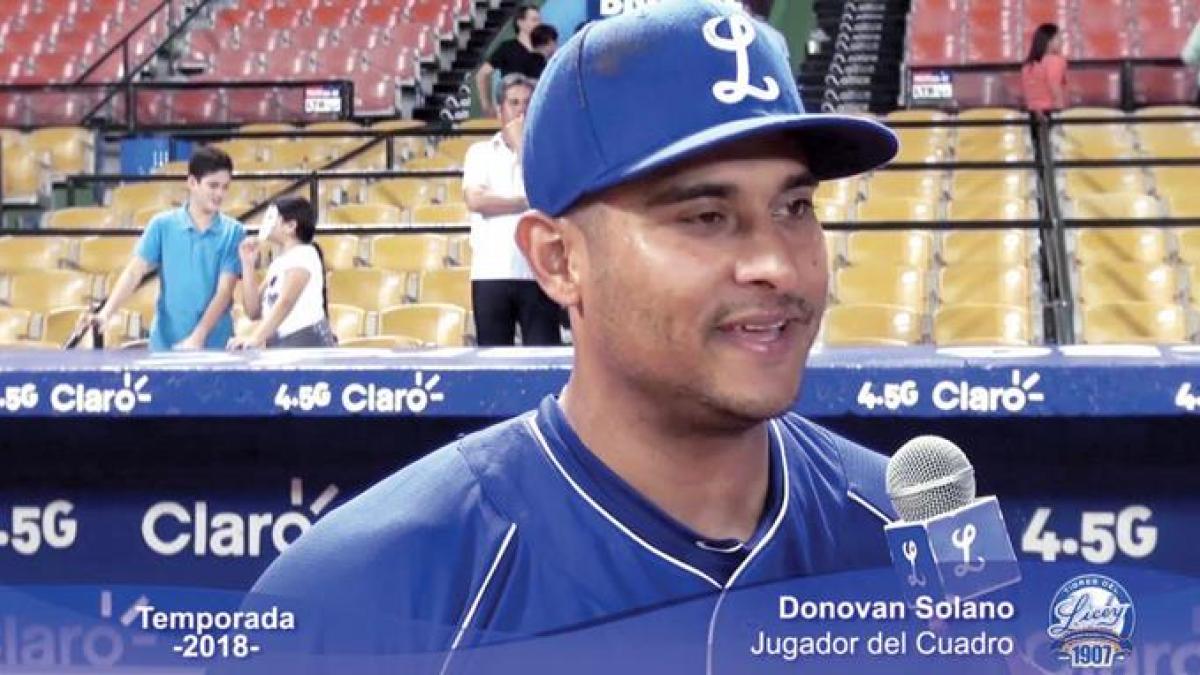 Donovan Solano retorna con Licey