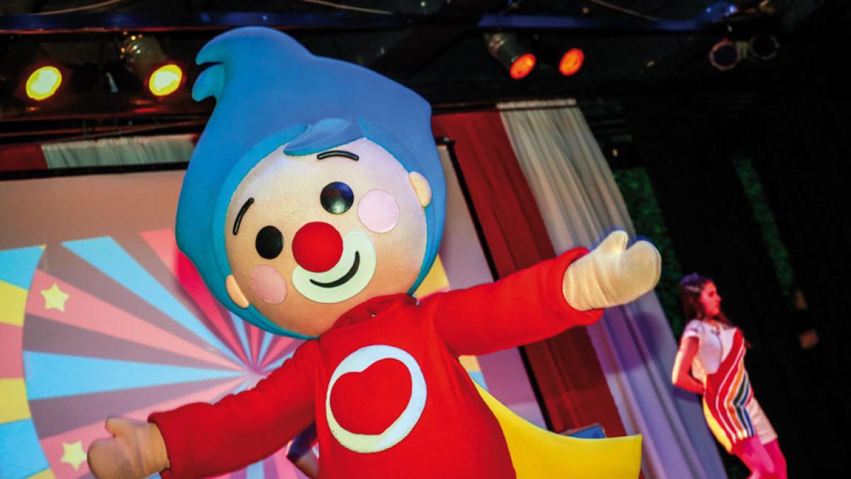 «Plim Plim» junto a sus amigos Mei-Li, Hoggie, Bam, Nesho y Acuarella en Santo Domingo y Santiago