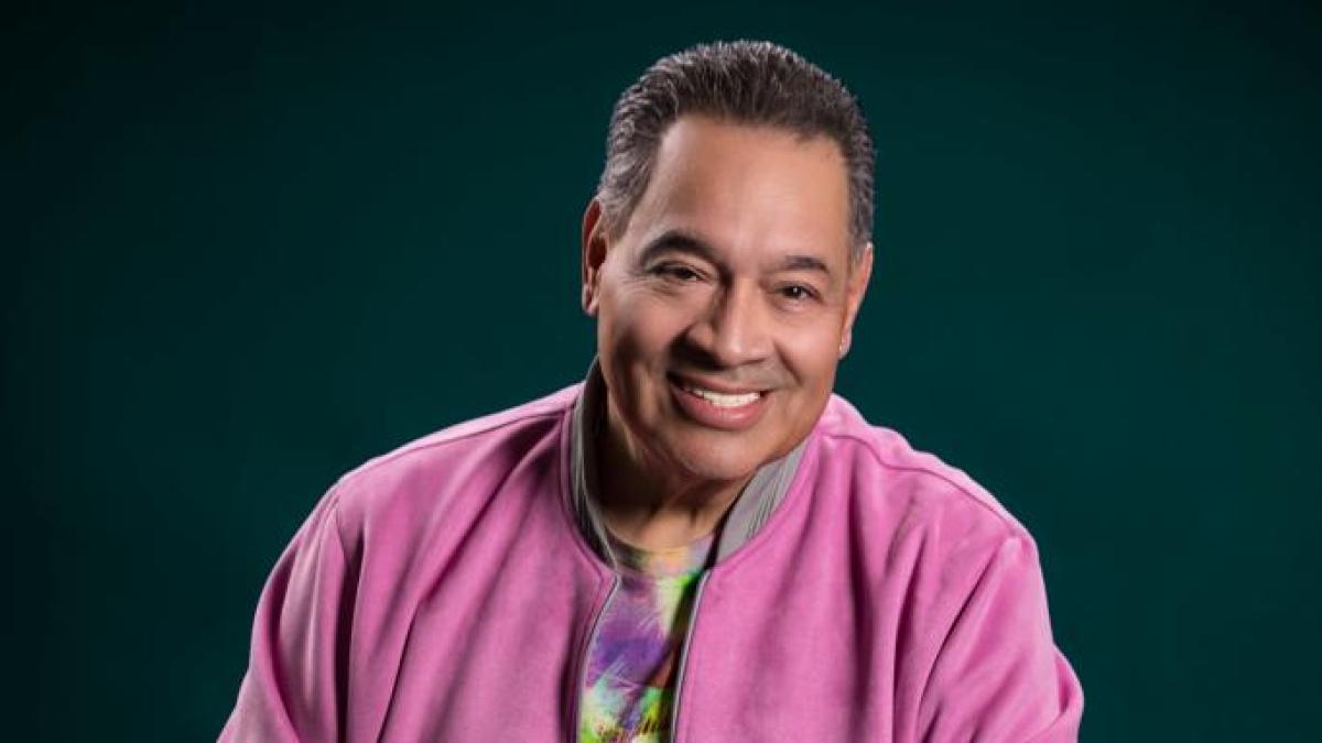 Tito Nieves prefiere la salsa de la calle, pero su lado romántico es el que «enamora»