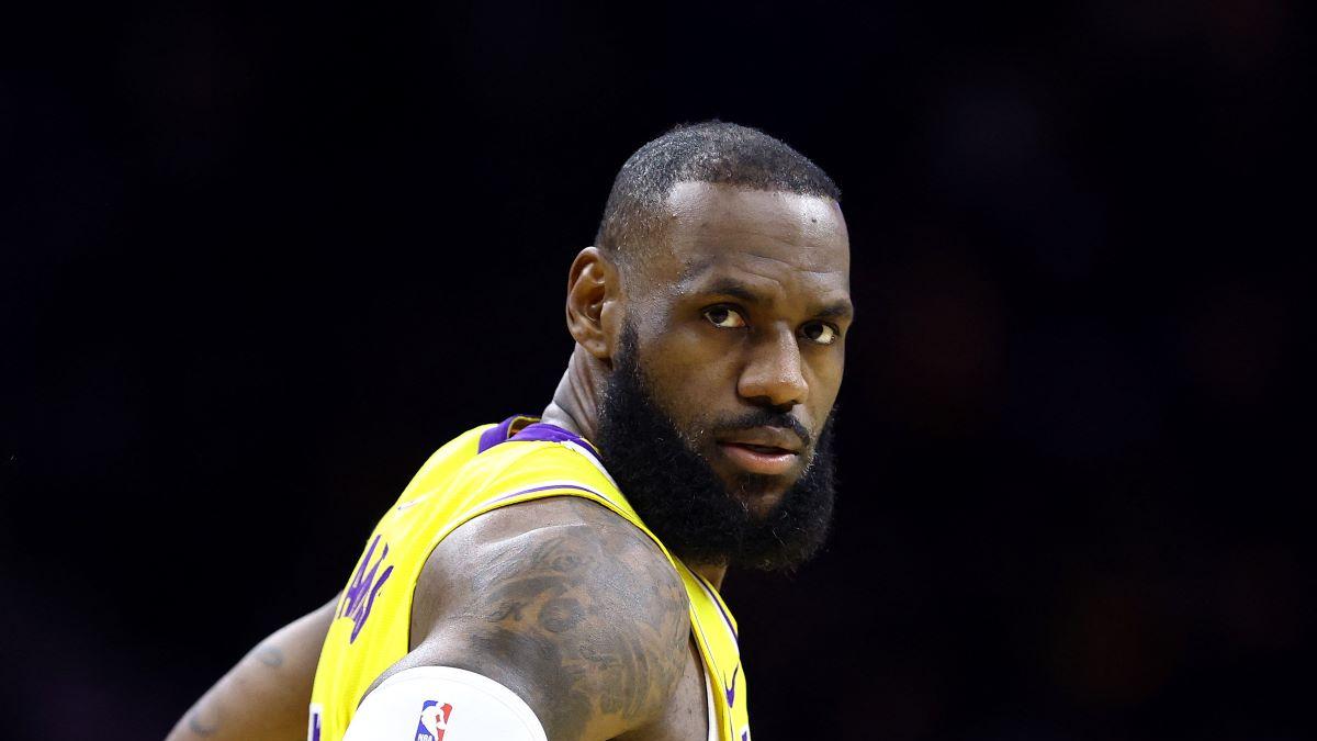 “LeBron James, the Benjamin Button of basketball” | Daily List